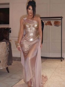 Kim Kardashian's Top 10 outfit looks.